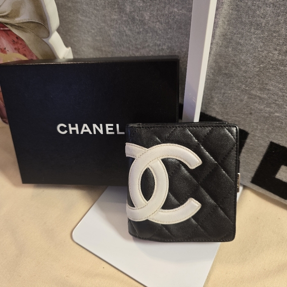 CHANEL Handbags - CHANEL Black and White Quilted Wallet